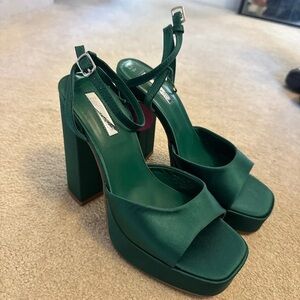 Elegant Green Satin Platform Heels